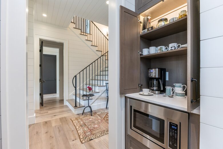 Two Moon | Elegant Mountain Home with Great Community Amenities - Cashiers, North Carolina