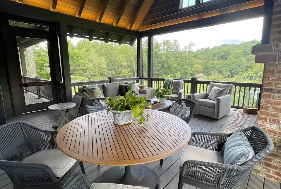 Two Moon | Elegant Mountain Home with Great Community Amenities - Cashiers, North Carolina