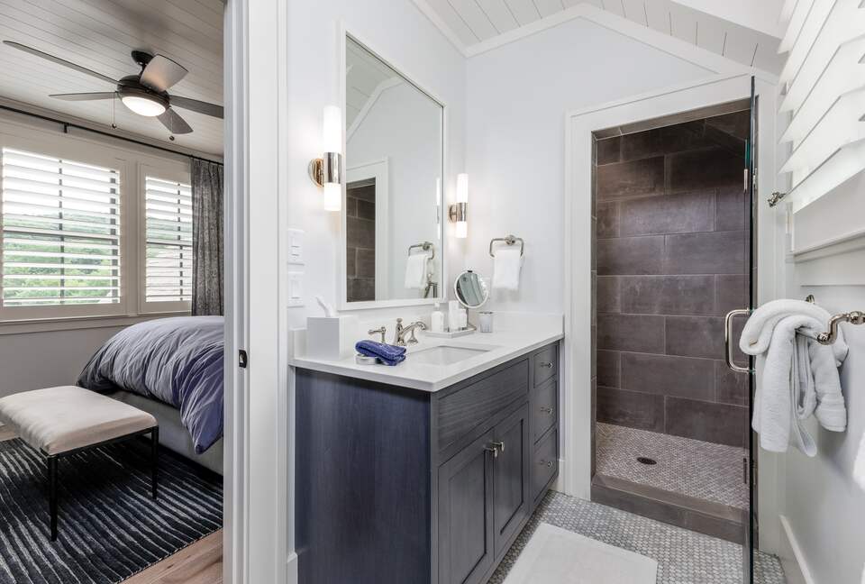 Two Moon | Elegant Mountain Home with Great Community Amenities - Cashiers, North Carolina