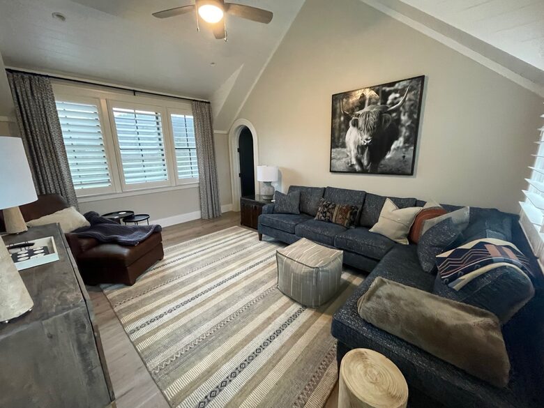 Two Moon | Elegant Mountain Home with Great Community Amenities - Cashiers, North Carolina