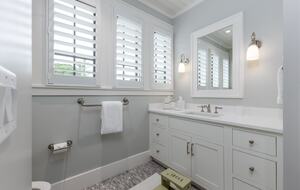 Two Moon | Elegant Mountain Home with Great Community Amenities - Cashiers, North Carolina