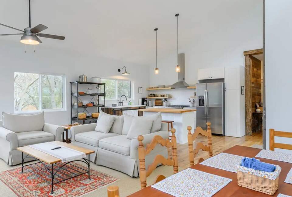 Idyllic Mountain by AvantStay | Outdoor Living - Asheville, North Carolina