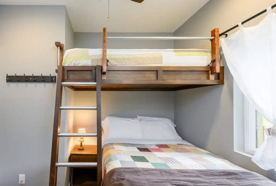 Idyllic Mountain by AvantStay | Outdoor Living - Asheville, North Carolina