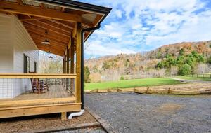 Idyllic Mountain by AvantStay | Outdoor Living - Asheville, North Carolina