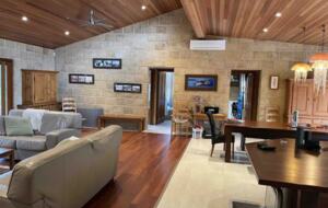 Coralwood Cottage in Native Garden Landscape - North Bornholm, Australia