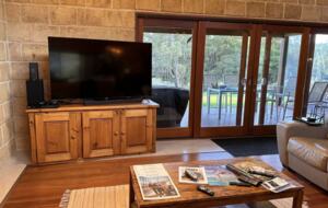 Coralwood Cottage in Native Garden Landscape - North Bornholm, Australia