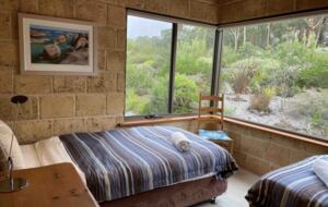 Coralwood Cottage in Native Garden Landscape - North Bornholm, Australia