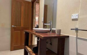 Coralwood Cottage in Native Garden Landscape - North Bornholm, Australia