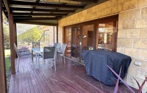 Coralwood Cottage in Native Garden Landscape - North Bornholm, Australia