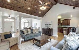 Spacious Waterfront Escape on Tim’s Ford Lake - Estill Springs, Tennessee