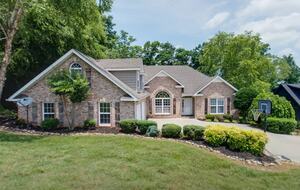 Spacious Waterfront Escape on Tim’s Ford Lake - Estill Springs, Tennessee