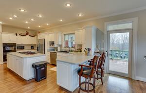 Bourbon Trail Country Home - Shelbyville, Kentucky