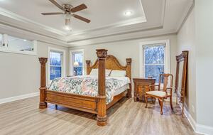 Bourbon Trail Country Home - Shelbyville, Kentucky