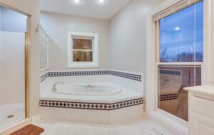 Bourbon Trail Country Home - Shelbyville, Kentucky