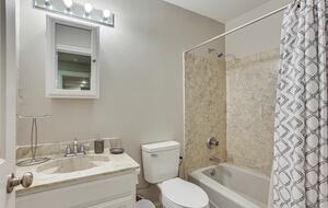 Bourbon Trail Country Home - Shelbyville, Kentucky