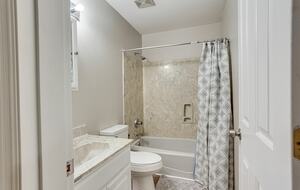 Bourbon Trail Country Home - Shelbyville, Kentucky