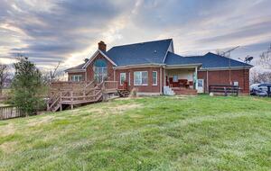 Bourbon Trail Country Home - Shelbyville, Kentucky