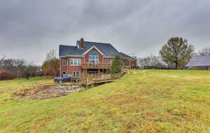 Bourbon Trail Country Home - Shelbyville, Kentucky