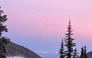 Ski In /Ski Out Modern Chalet - Penticton, Canada