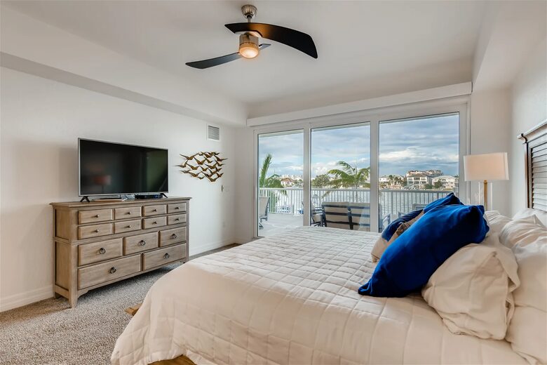 Intracoastal Elegance in Clearwater Beach - Clearwater Beach, Florida