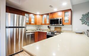 Stylish Neptune Beach Escape – Steps to the Sand - Neptune Beach, Florida