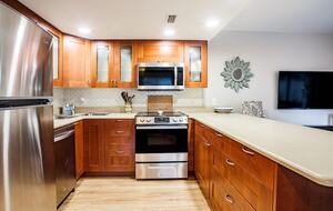 Stylish Neptune Beach Escape – Steps to the Sand - Neptune Beach, Florida