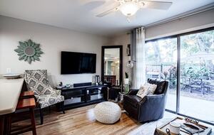 Stylish Neptune Beach Escape – Steps to the Sand - Neptune Beach, Florida