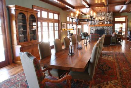 Lakehouse Retreat at Haliburton Highlands - Haliburton, Canada