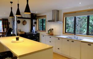 That Wanaka Tree House | BEST Lake Front Location - Wānaka, New Zealand