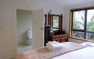 That Wanaka Tree House | BEST Lake Front Location - Wānaka, New Zealand