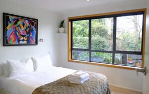 That Wanaka Tree House | BEST Lake Front Location - Wānaka, New Zealand