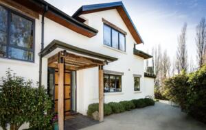 That Wanaka Tree House | BEST Lake Front Location - Wānaka, New Zealand