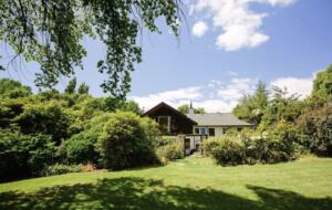 That Wanaka Tree House | BEST Lake Front Location - Wānaka, New Zealand