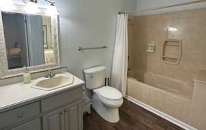 Waterfront Gulf Coast Haven with Private Dock - Mary Esther, Florida