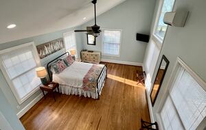 Charming Waterfront Cottage with Pickleball Court - Gloucester, Virginia