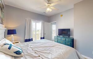 Coastal Haven with Sound Views in Surf City - Surf City, North Carolina