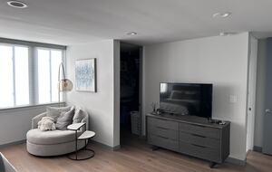 Sophisticated Newport Beach Retreat Near Sand and Marina - Newport Beach, California