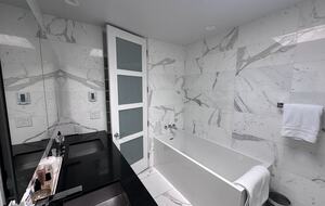 Sophisticated Newport Beach Retreat Near Sand and Marina - Newport Beach, California