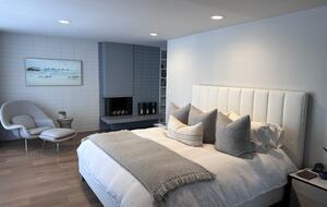 Sophisticated Newport Beach Retreat Near Sand and Marina - Newport Beach, California