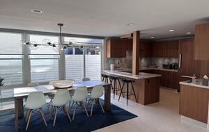 Sophisticated Newport Beach Retreat Near Sand and Marina - Newport Beach, California