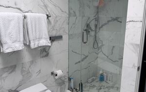 Sophisticated Newport Beach Retreat Near Sand and Marina - Newport Beach, California