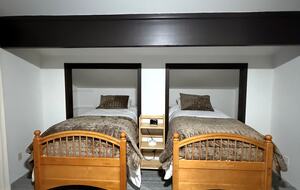 Icicle Canyon River House - Seattle, Washington