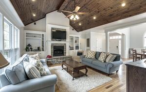 Spacious Waterfront Escape on Tim’s Ford Lake - Estill Springs, Tennessee