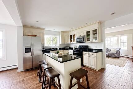 Secluded Westhampton Beach Haven Near the Water - Westhampton Beach, New York