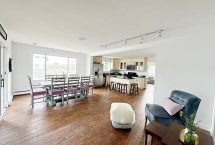 Secluded Westhampton Beach Haven Near the Water - Westhampton Beach, New York