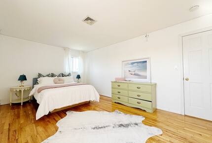 Secluded Westhampton Beach Haven Near the Water - Westhampton Beach, New York