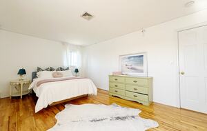 Secluded Westhampton Beach Haven Near the Water - Westhampton Beach, New York