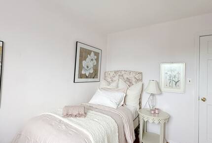 Secluded Westhampton Beach Haven Near the Water - Westhampton Beach, New York