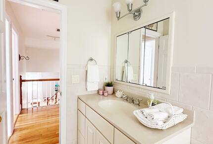 Secluded Westhampton Beach Haven Near the Water - Westhampton Beach, New York