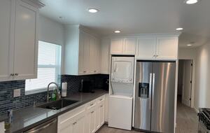 Cozy Oceanfront Getaway | Steps to the Beach - Oceanside, California